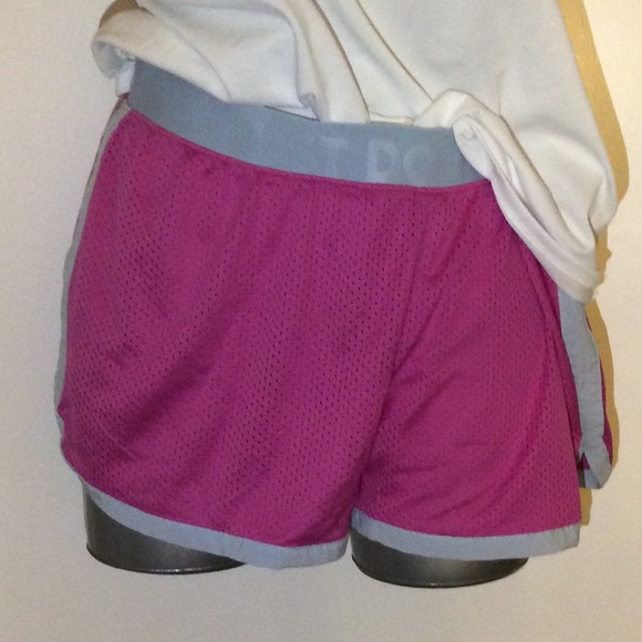 Nike dri-fit reflective shorts pink - XL - Picture 3 of 7
